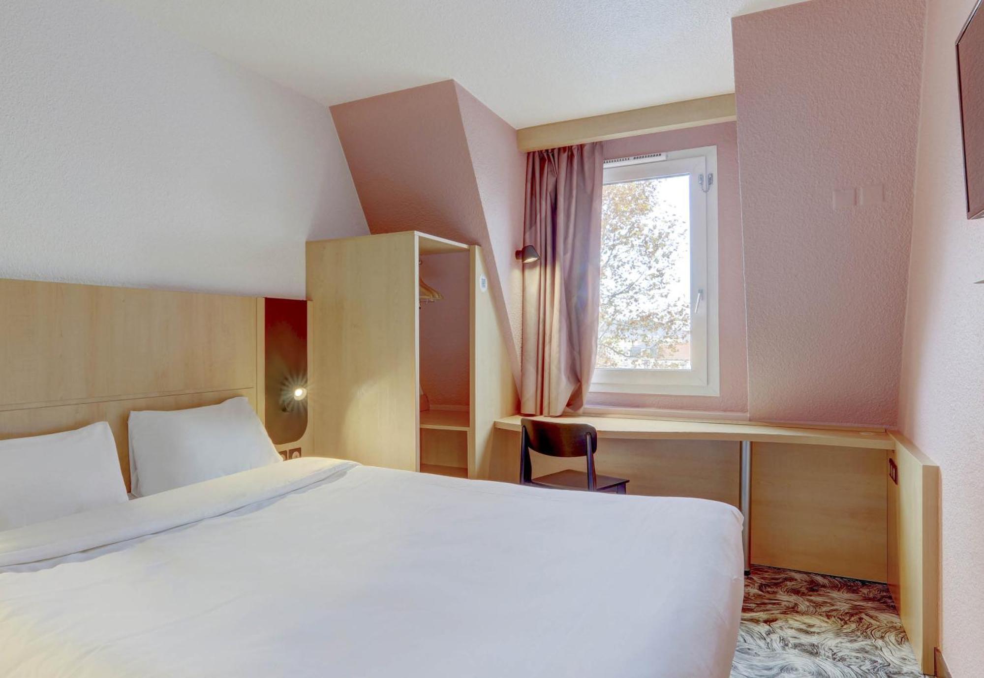 B&B Hotel Montlucon Centre エクステリア 写真