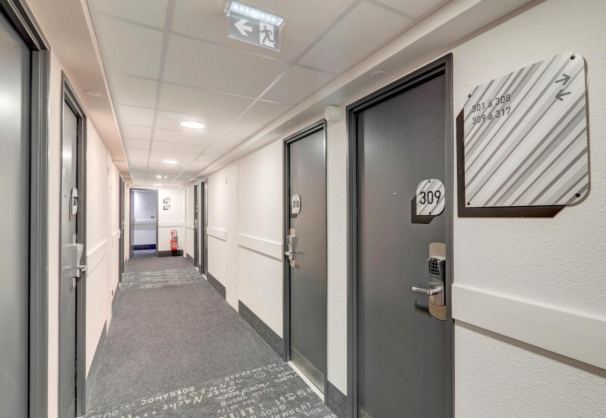 B&B Hotel Montlucon Centre エクステリア 写真