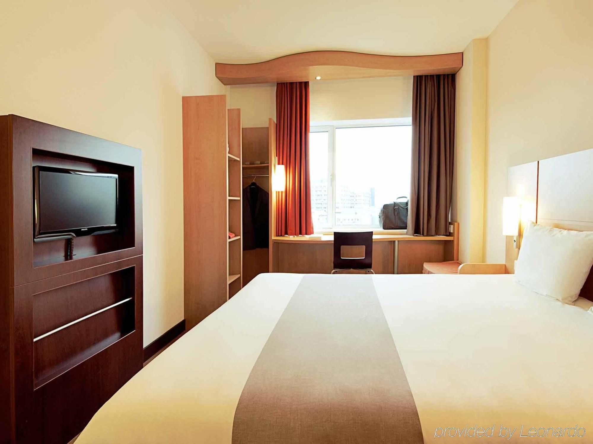 B&B Hotel Montlucon Centre エクステリア 写真